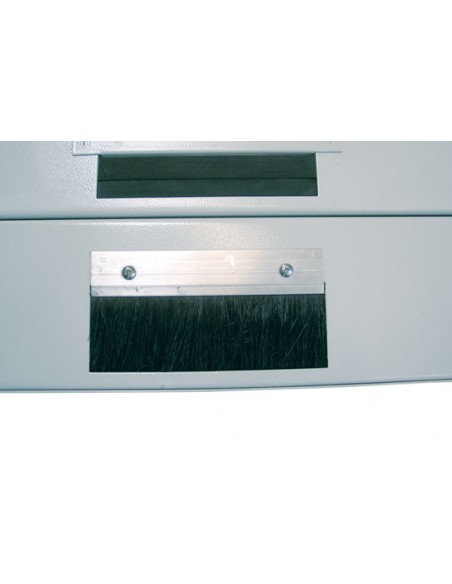 Armadio 12 Unita' Da Muro Linea Soho (A)624 X (L)600 X (P)610 Mm. Con Doppia Sezione Colore Grigio Chiaro Ral7035