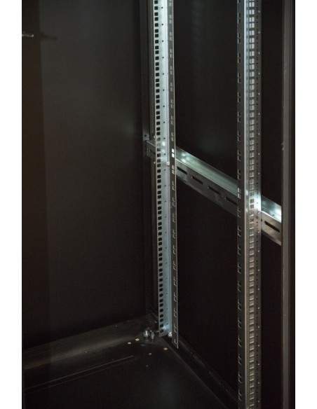 Armadio 22 Unitã€ 19" Per Reti Misure (A)1121 X (L)600 X (P)600 Mm. Colore Nero