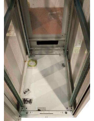 Armadio 42 Unita' Linea Professionale Mm. (A)2020 X (Ll)600  X (P) 1000 Con Tutte Le Porte Traforate