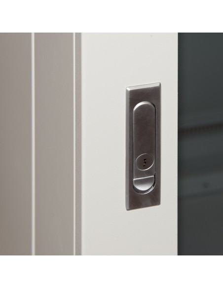 Armadio Rack 19" Per Reti 27U (A)1388 (L)600 (P)800 Colore Grigio Armadio Rack 19" Per Reti 27U (A)1388 (L)600 (P)800 Colore Grigio